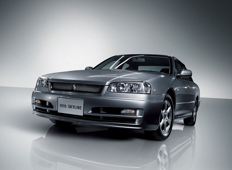 10th Generation Nissan Skyline: 1998 Nissan Skyline Sedan (R34) Picture